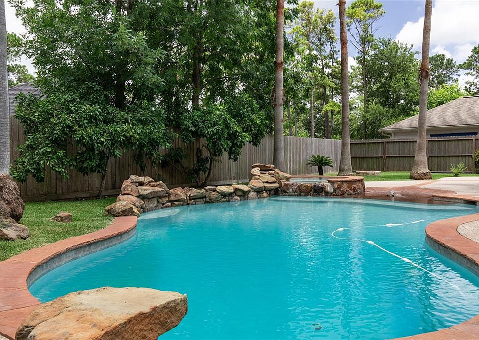 1st image of 2304 Dixie Woods Dr