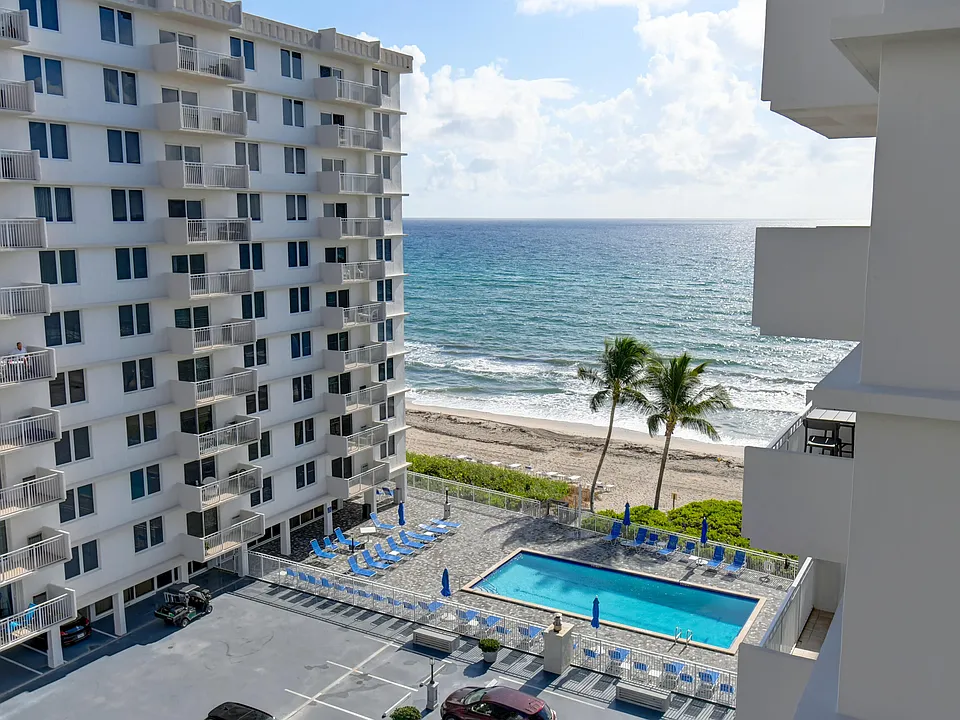 3221 S Ocean Blvd #704