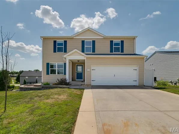 704 Rabbit Run Dr, Wentzville, MO 63385