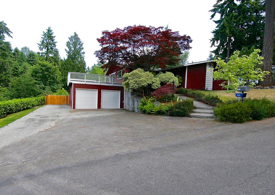 1st image of 10717 Glenwood Dr SW