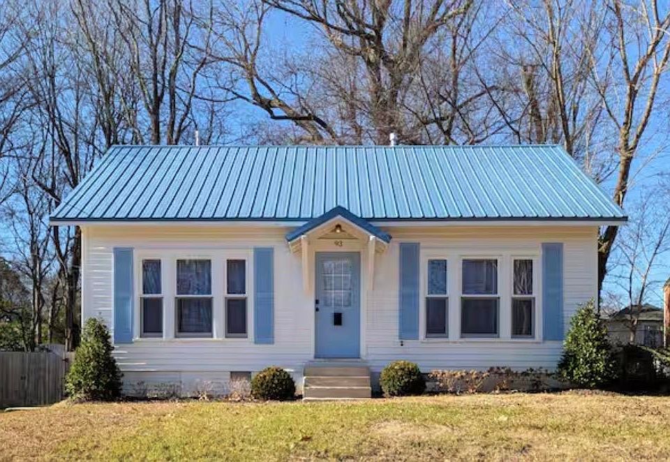 1st image of 93 N Rembert St