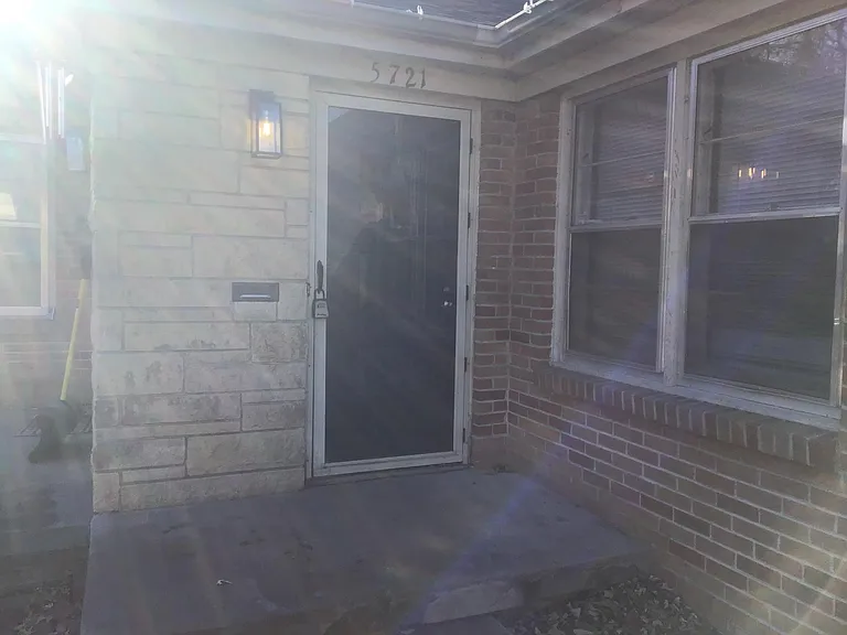 5721 Lafayette Ave — Photo 2