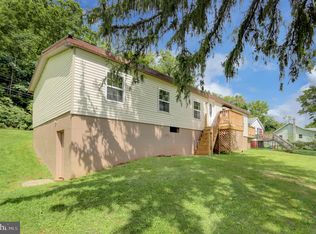 897 W 6th St, Lewistown, PA 17044