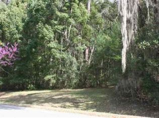 Thirlestane Ct, Tallahassee, FL 32309