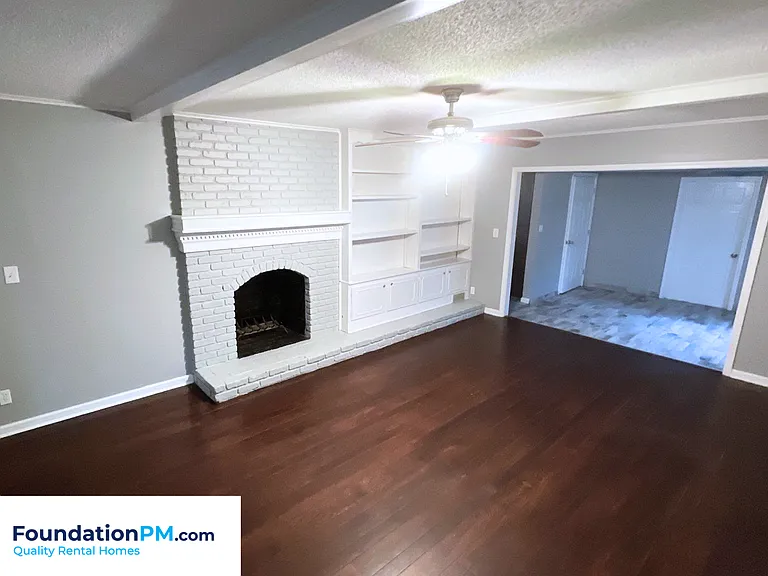 6236 Haddington Dr — Photo 4