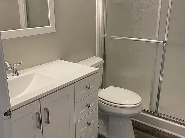 2804 Del Prado Dr, Indianapolis, IN 46227