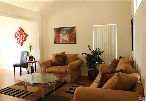 2nd image of 5443 La Salle Way