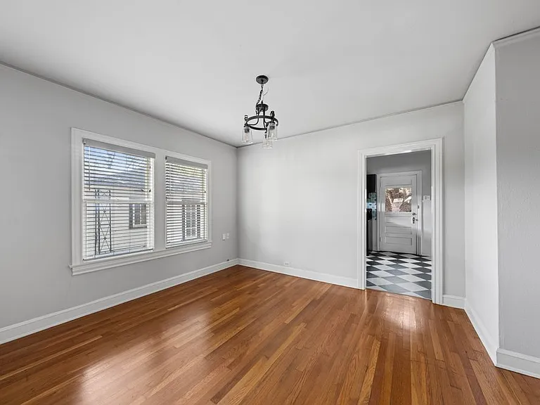 109 W Norwood Ct #2 — Photo 4