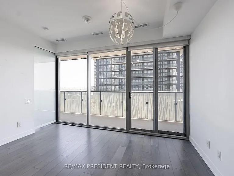 50 Charles St E #2715 — Photo 32