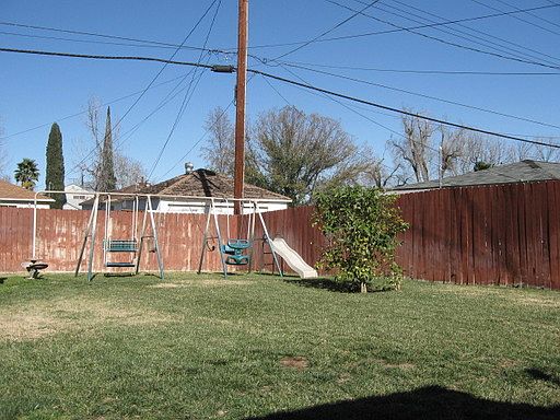 2nd image of 17807 Burbank Blvd