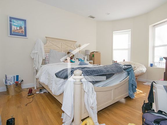 4th image of 6-1801 Beacon St #6