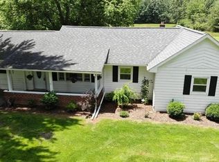 2890 Spencer Rd, Hermitage, PA 16148