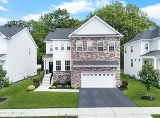 19 Kronenberg St, Tinton Falls, NJ 07724