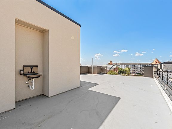 Roof top Terrace with city views