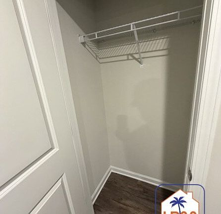 4th image of 524 Ridgeland Lakes Dr