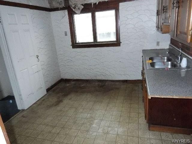 1st image of 545 Lisbon Ave