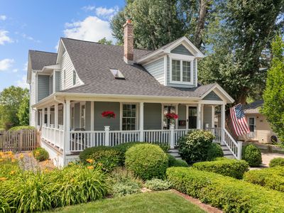 820 S Grove Ave, Barrington, IL, 60010