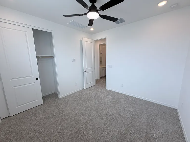 24172 W Raymond St — Photo 39