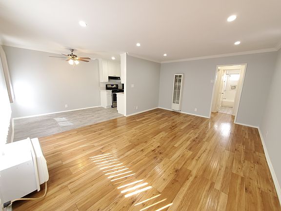 3rd image of 125 S Mariposa Ave APT 17
