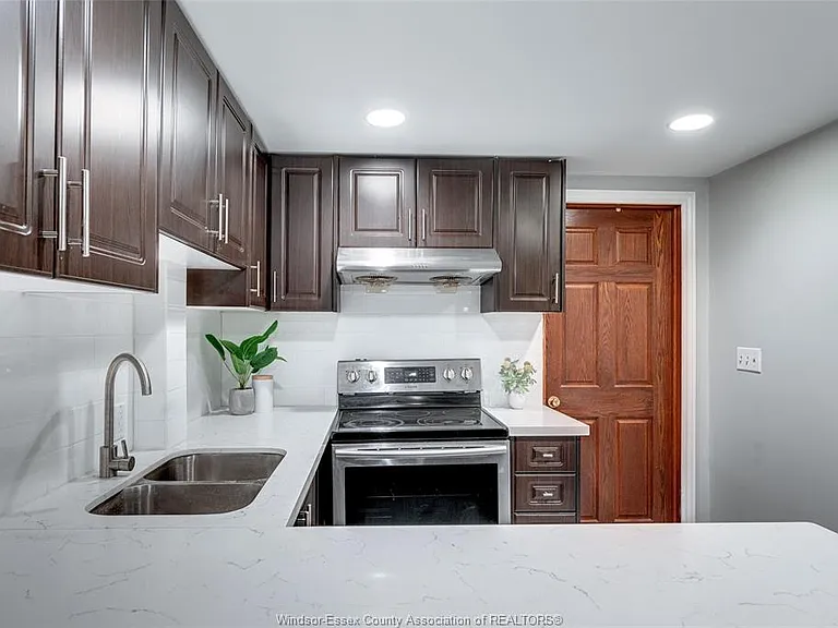 824 Lake Trail Dr — Photo 36