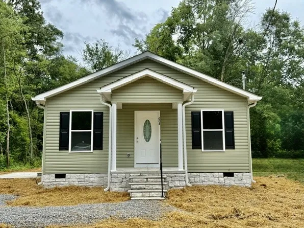 604 Decherd St E, Tullahoma, TN 37388