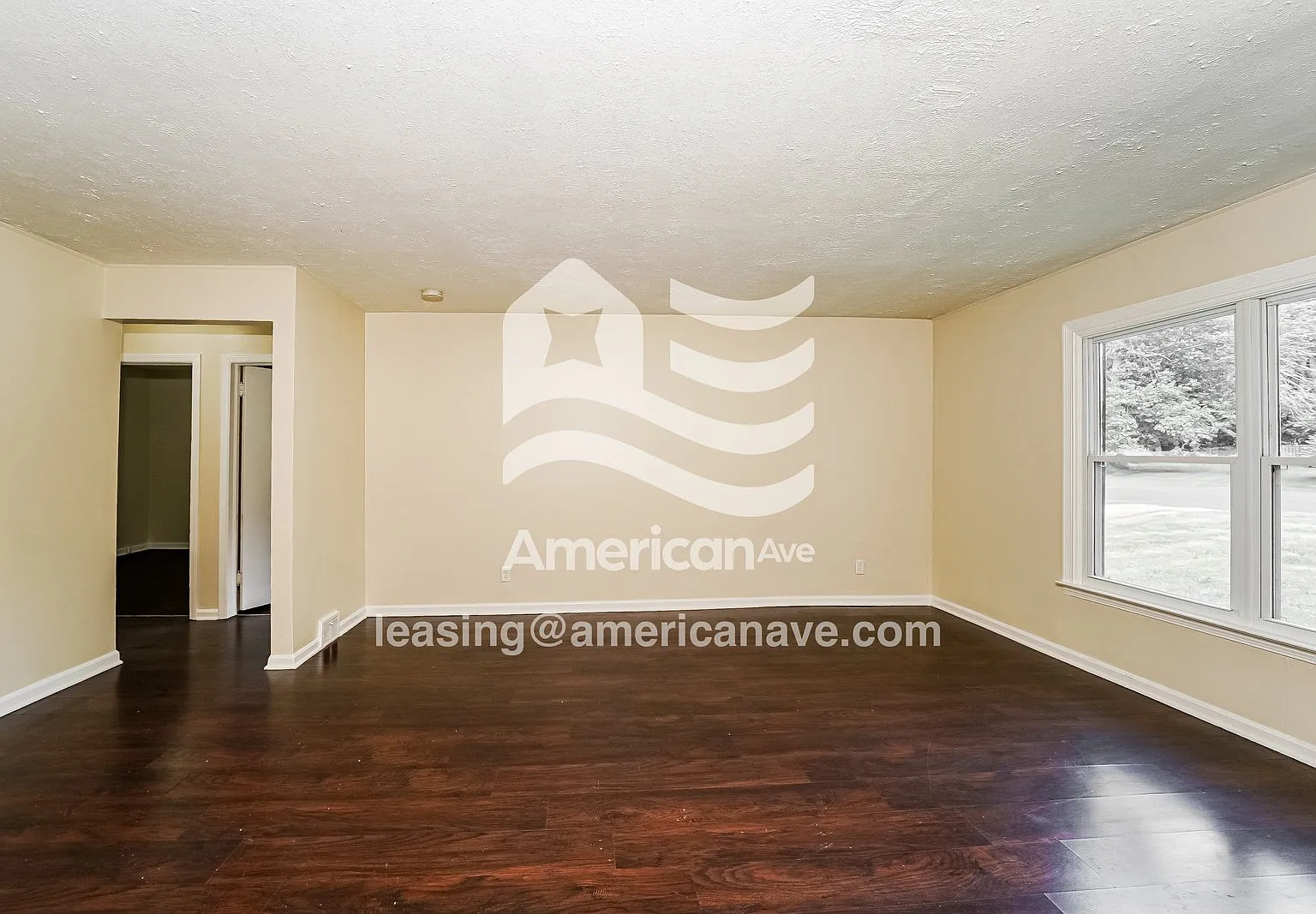 3 bed, 1.0 bath, 1064 sqft, $1,160 — Photo 4