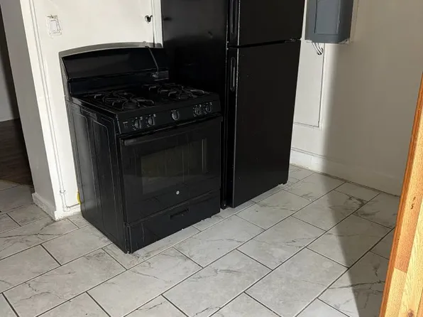 396 Clinton Ave #2, Albany, NY 12206