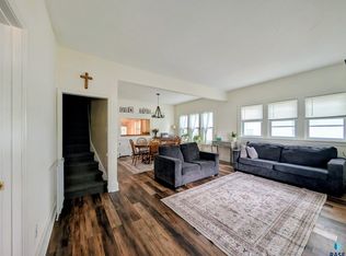 403 E 1st Ave, Beaver Creek, MN 56116