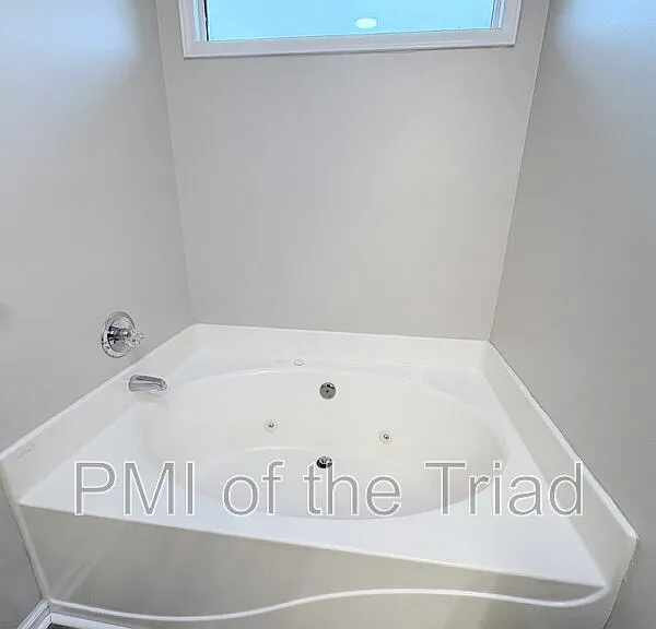 3900 Hunt Chase Ct — Photo 19