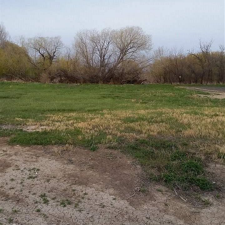 1st image of 15 River Rock Pl
