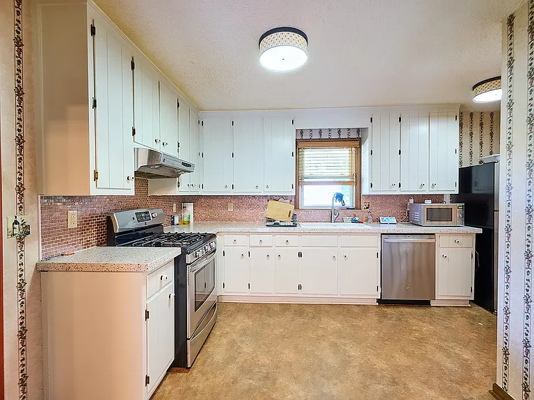 41 Hi Jinx Dr — Photo 6