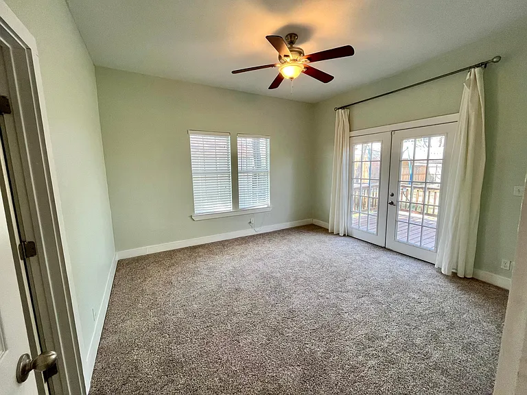 711 N Palmetto — Photo 12