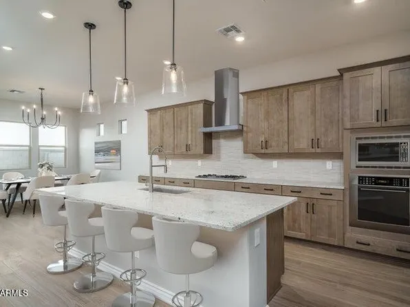 18730 W WESTVIEW Street, Litchfield Park, AZ 85340