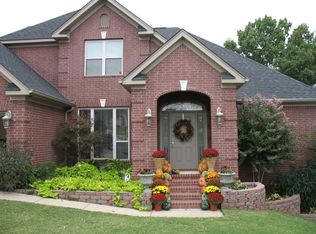 810 Cobblestone Cir, N Little Rock, AR 72116