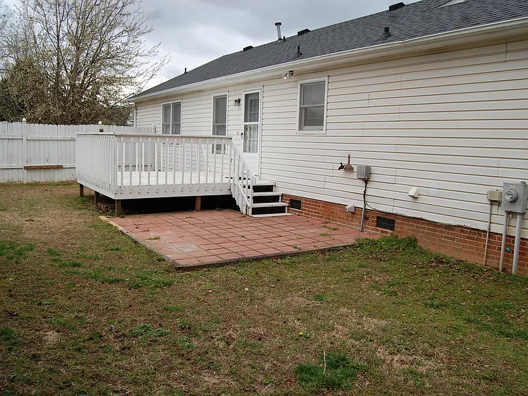 2 Amberly Ct — Photo 2
