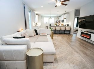 1511 E Sandalwood Ln #8, San Antonio, TX 78209