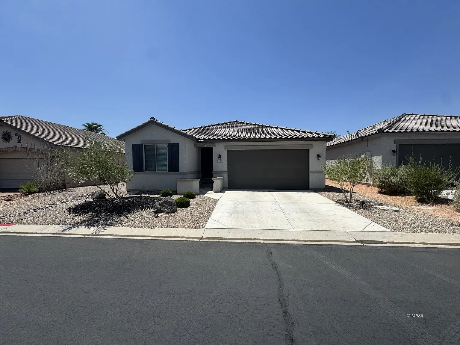 3 bed, 2.0 bath, 1165 sqft, $2,200 — Photo 1