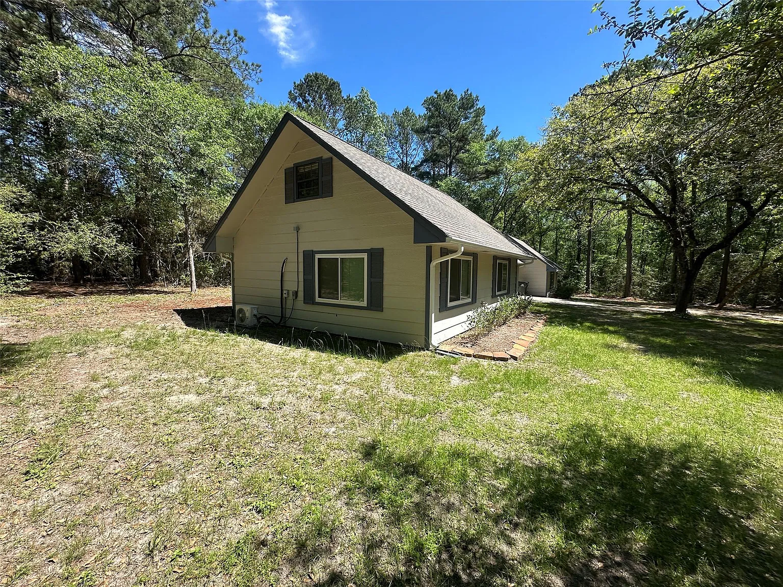 3 bed, 2.5 bath, 1632 sqft, $2,500 — Photo 2