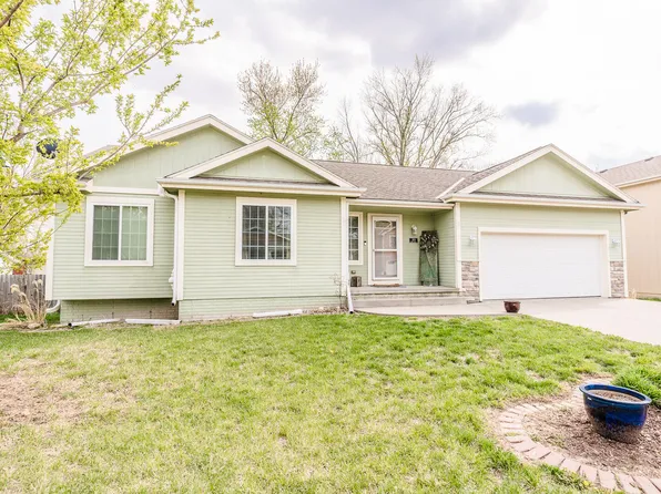 109 Linn Ct, Glenwood, IA 51534