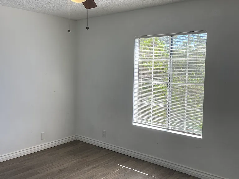 13508 Penn St #7B — Photo 4