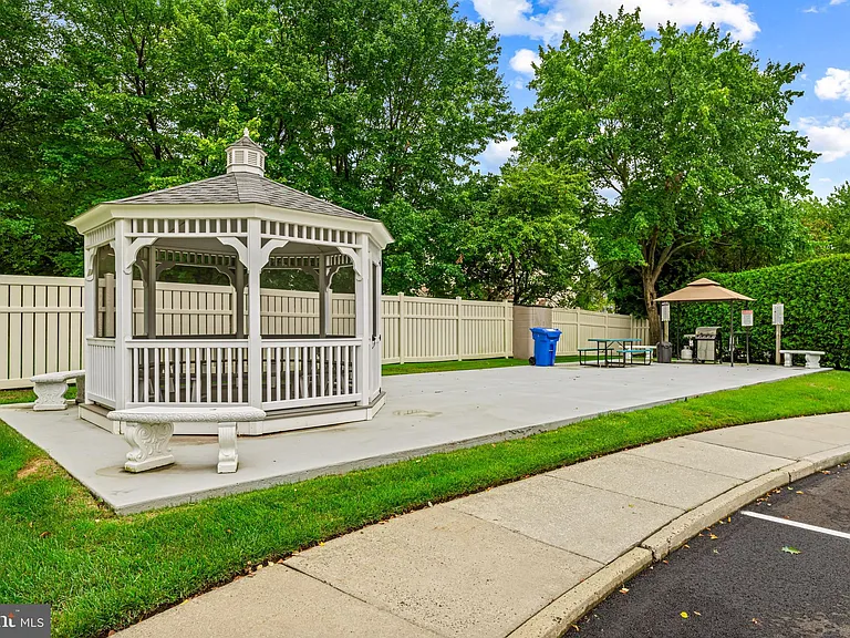 3520 Neils Ct #B — Photo 33
