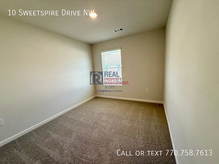 10 Sweetspire Dr — Photo 10