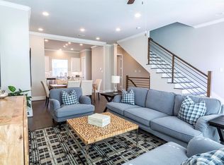 914 W 35th St #C, Houston, TX 77018