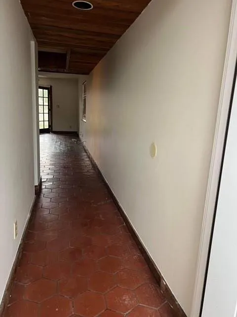 2 bed, 1.5 bath, 2223 sqft, $1,900 — Photo 4