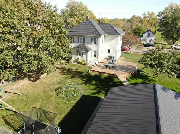 221 S Main St, Gays Mills, WI 54631