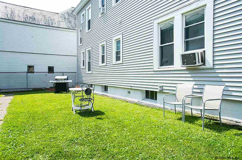 2nd image of 27-29 GREEN Street