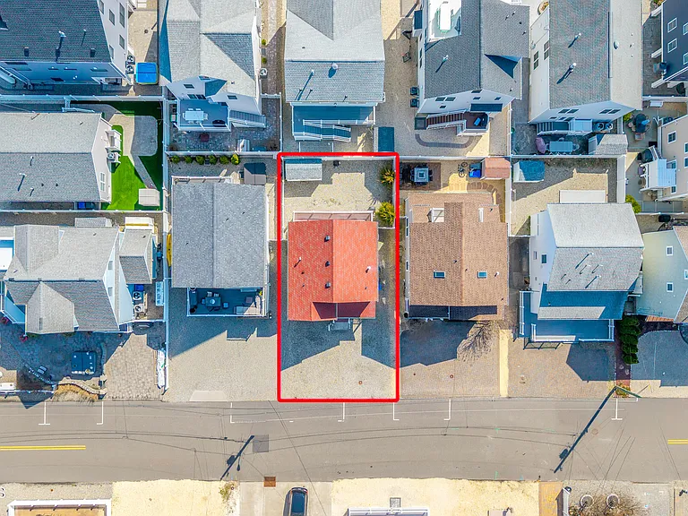 8 Nichols Ave — Photo 27