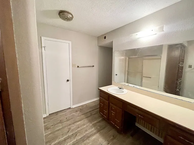 3825 Kimberly Dr — Photo 6