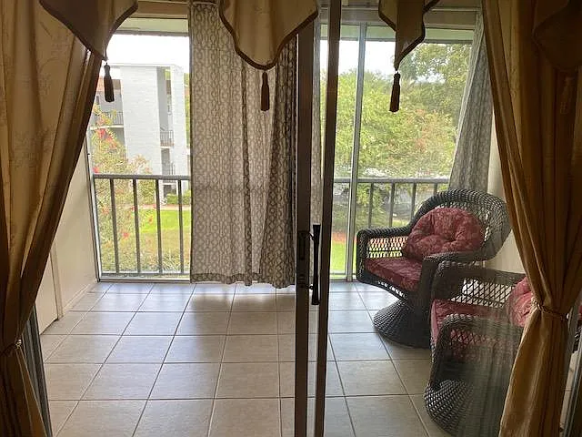 333 Lake Howard Dr NW #302C — Photo 9