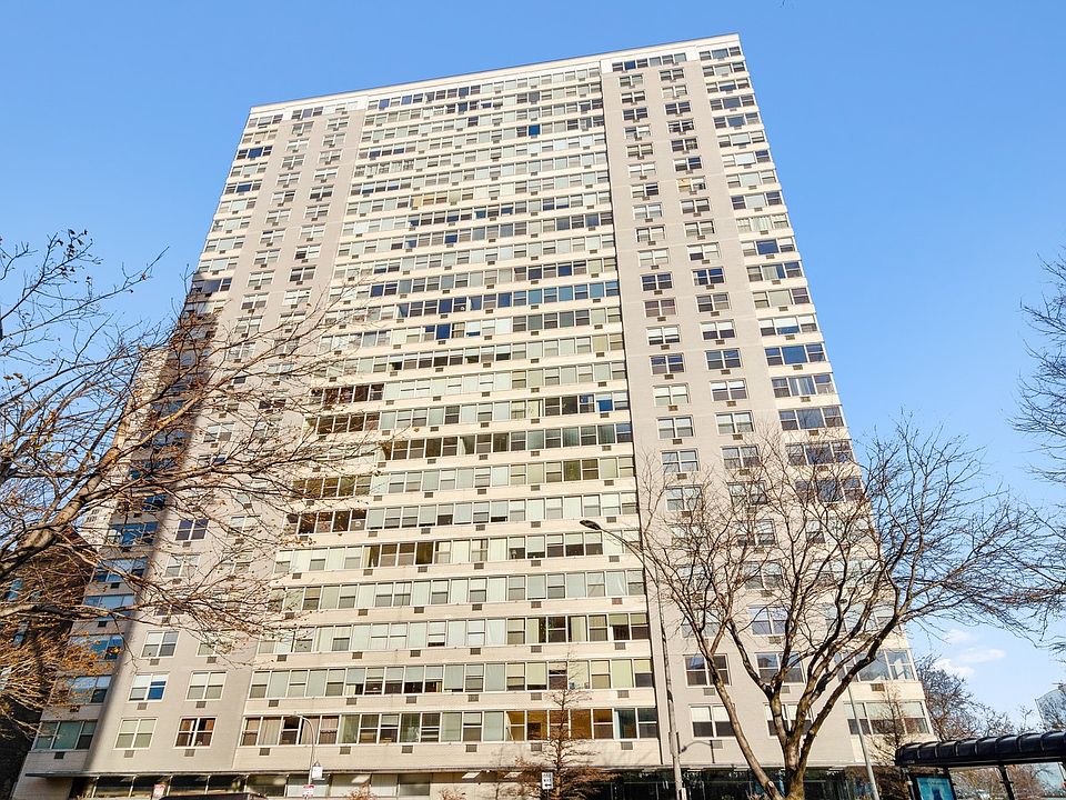 1st image of 3900 N Lake Shore Dr APT 2J